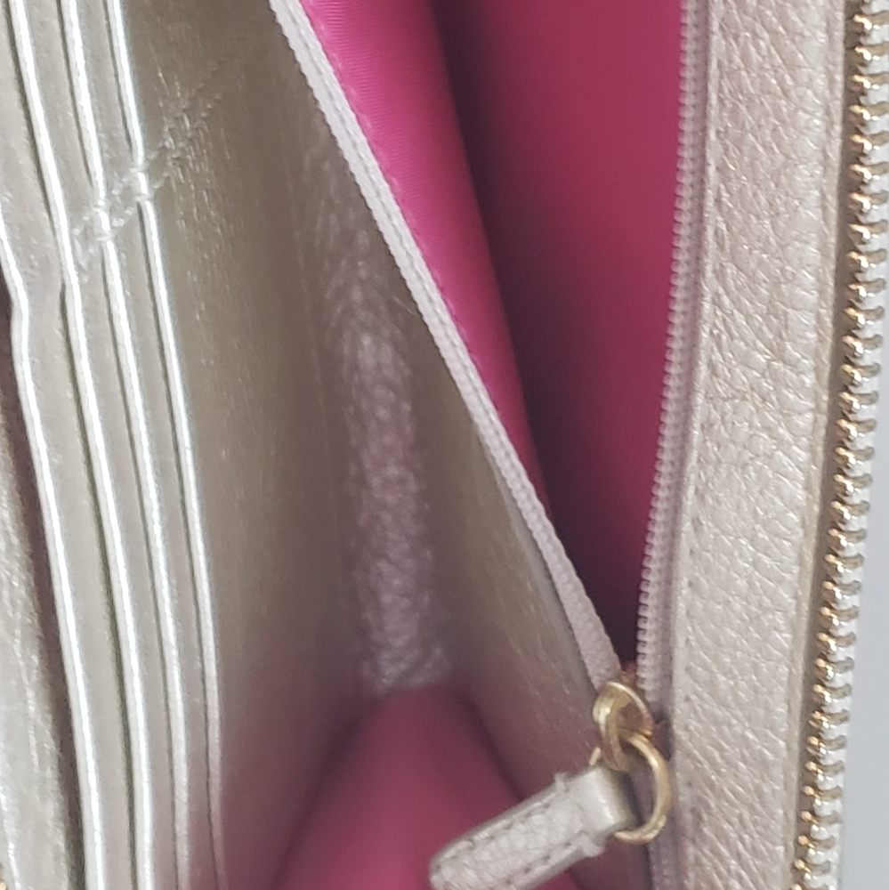 GUC COACH POPPY GRAFFI  WRISTLET - Picture 8 of 10